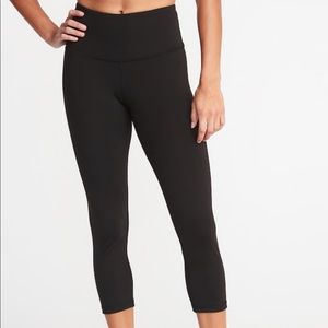 Old Navy High-Waisted Compression Crops